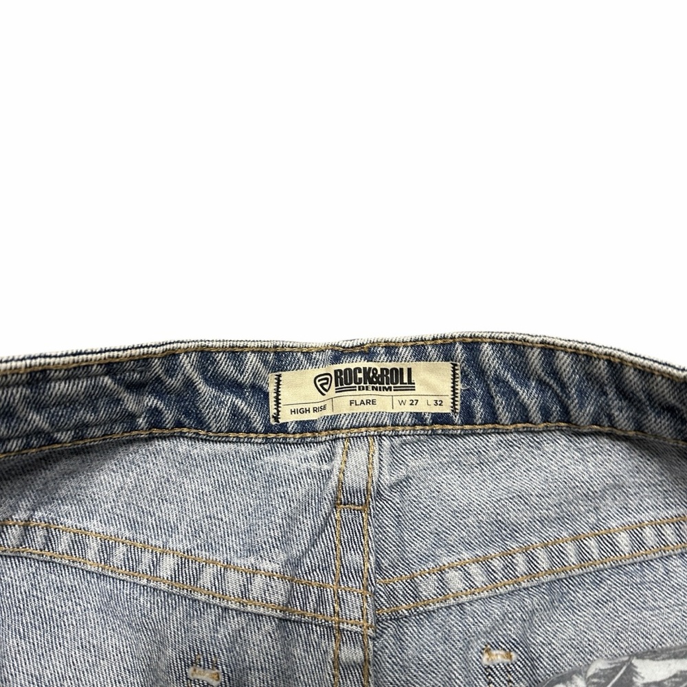 Women’s Y2K Rock & Roll Light Wash Flare High Rise Denim Jeans Size 27x32 - Picture 6 of 8